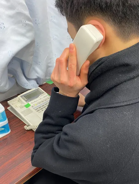 事務局員の一年、広告取りの様子